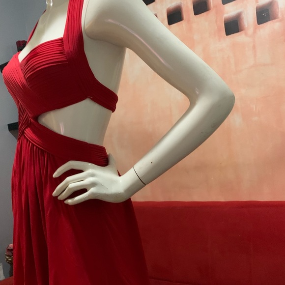 BCBG red sweetheart halter with open back - Picture 4 of 8